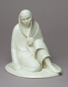 Stillesiddende pige, 1907-08 (porcelæn)